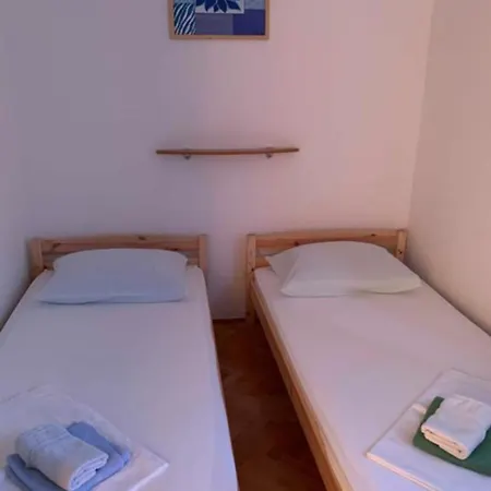 Appartement Apartman Nida - Podgora *